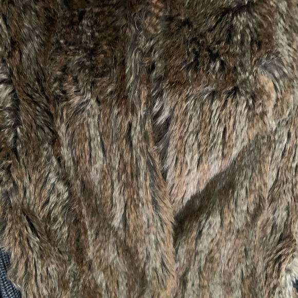 Sweater vest - Picture 2 of 9